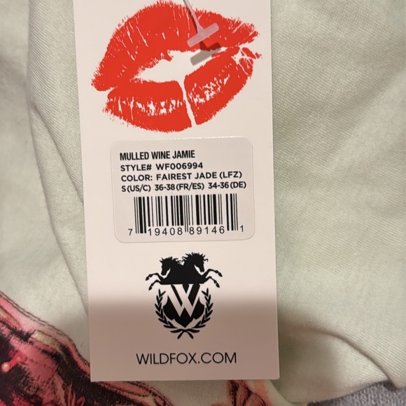 WILDFOX WOMEN’S SHORT SLEEVE LOOSE FIT LIGHTWEIGHT JAMIE MULLED WINE TEE NWT - Picture 6 of 6